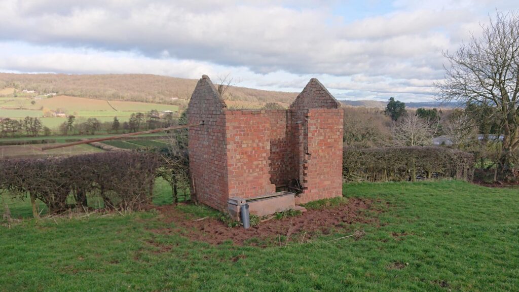 Old roofless building